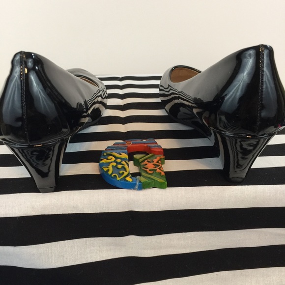 Paidian Black Patent Leather Wedge Size 39 (US 9) - Picture 3 of 7